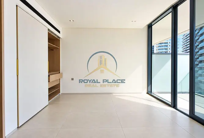 156932905 - Property Image 2
