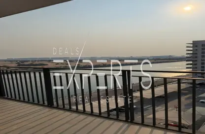 Apartment - 1 Bedroom - 1 Bathroom for rent in Waters Edge - Yas Island - Abu Dhabi