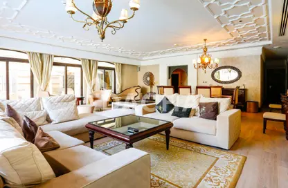 Villa - 5 Bedrooms - 6 Bathrooms for rent in Jumeirah Zabeel Saray - The Crescent - Palm Jumeirah - Dubai