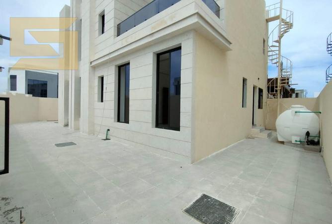 70279398 - Property Image 3