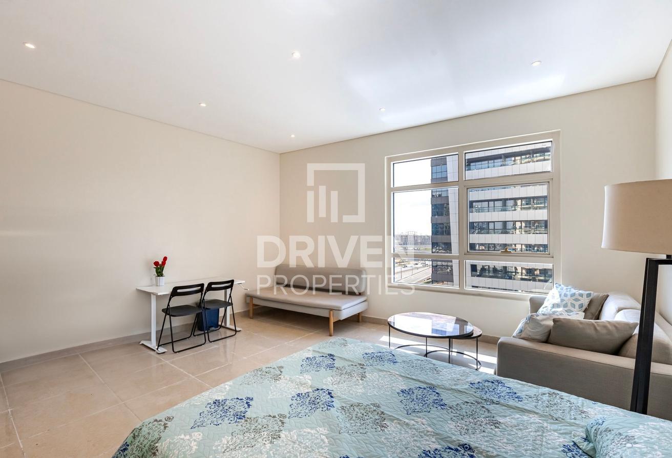 Bright Studio | Best Value | Proximity to Metro photo 6