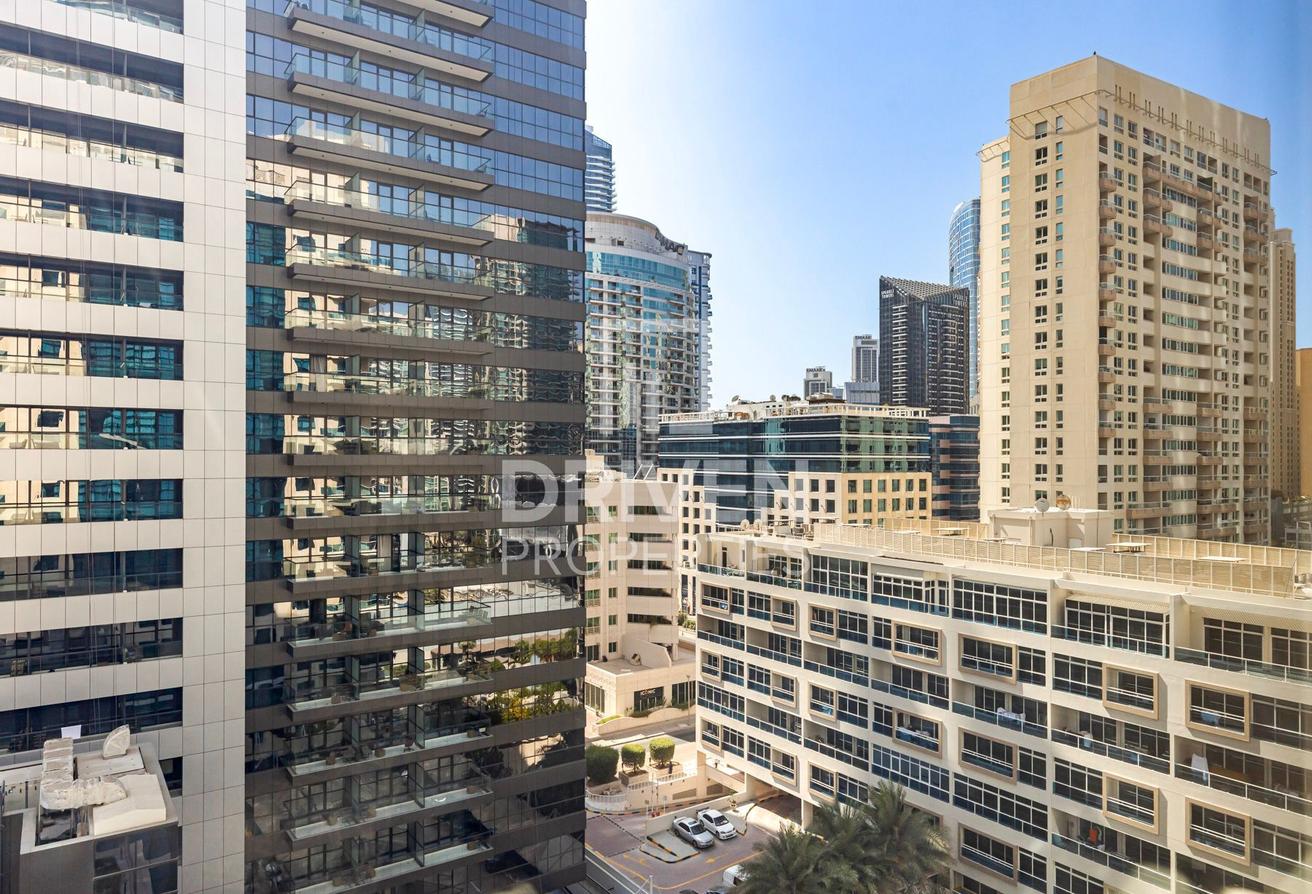 Bright Studio | Best Value | Proximity to Metro photo 2