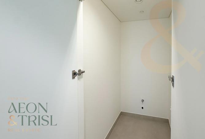 Pool and Park View | High Floor | Brand New photo 3