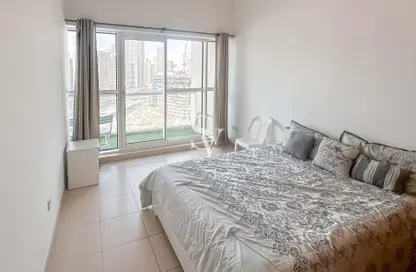 شقة - غرفة نوم - 1 حمام للايجار في ماي فير ريزيدنسي - الخليج التجاري - دبي