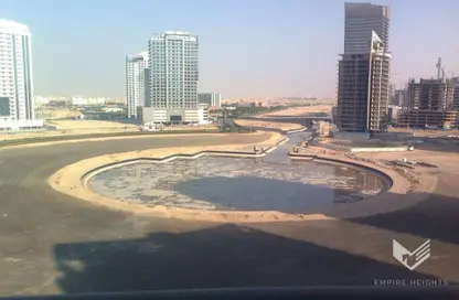 شقة - غرفة نوم - 2 حمامات للايجار في تفريعة القنال 1 - أبراج الجولف - مدينة دبي الرياضية - دبي