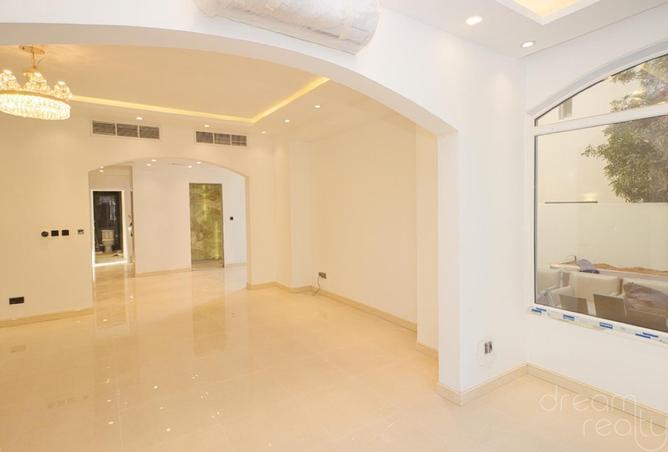 91802019 - Property Image 2