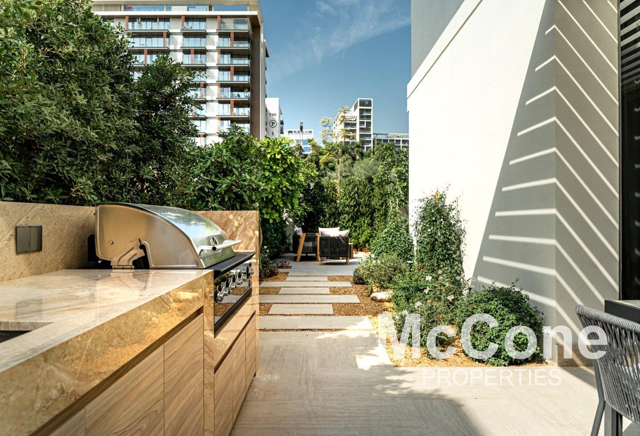 Study Lounge | Private Pool | Luxury Upgrade photo 25