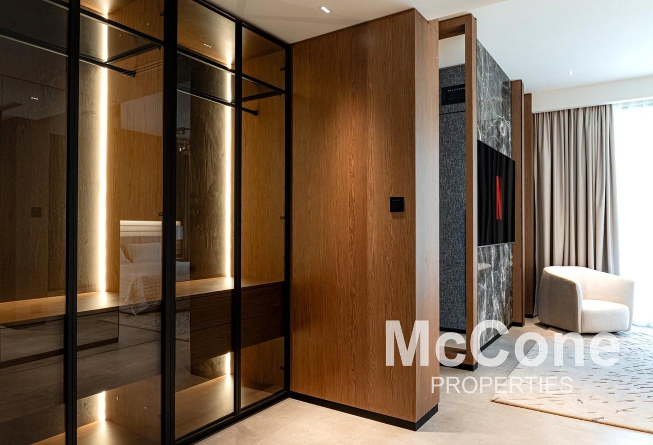 Study Lounge | Private Pool | Luxury Upgrade photo 19