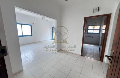 Apartment - 2 - 2 for rent in Abu Jemeza Building 2 - Al Mareija - Al Gharb - Sharjah Apartment - 2 - 2 for rent in Abu Jemeza Building 2 - Al Mareija - Al Gharb - Sharjah