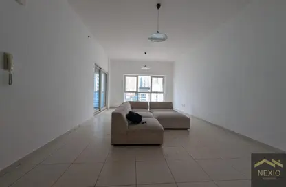 Apartment - 1 Bedroom - 2 Bathrooms for rent in Cascades Tower - Dubai Marina - Dubai