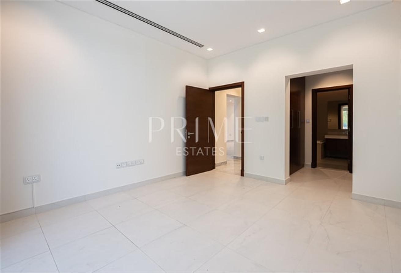 Luxury 4BR Villa | Spacious Layout | Private Pool photo 19