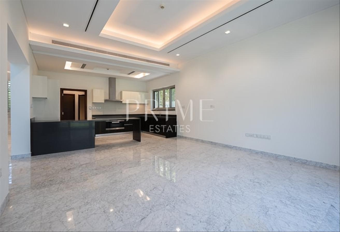Luxury 4BR Villa | Spacious Layout | Private Pool photo 8