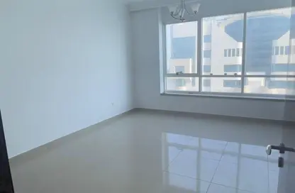 شقة - 2 غرف نوم - 3 حمامات للبيع في برج المهند - المجاز - الشارقة