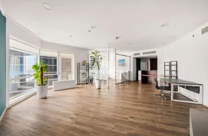 مكتب - استوديو للايجار في فندق فيرمونت - شارع الشيخ زايد - دبي