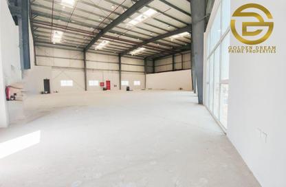 Warehouse - Studio - 3 Bathrooms for rent in Jebel Ali Industrial 1 - Jebel Ali Industrial - Jebel Ali - Dubai