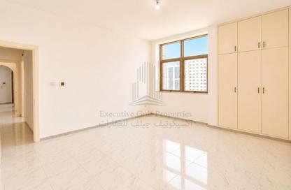 Apartment - 3 Bedrooms - 3 Bathrooms for rent in Tourist Club Area - Abu Dhabi