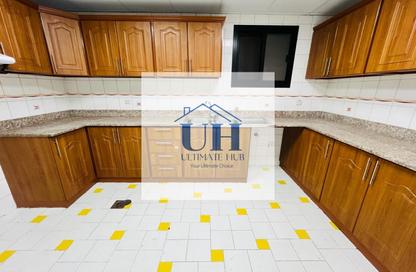 Apartment - 3 Bedrooms - 5 Bathrooms for rent in Khalifa Street - Abu Dhabi