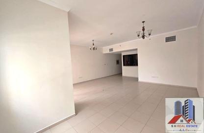 Apartment - 2 Bedrooms - 3 Bathrooms for rent in Mazaya 31 - Queue Point - Liwan - Dubai