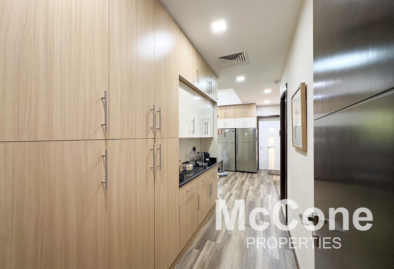 Custom Built | Corner | Office + 2 Maids Room photo 6