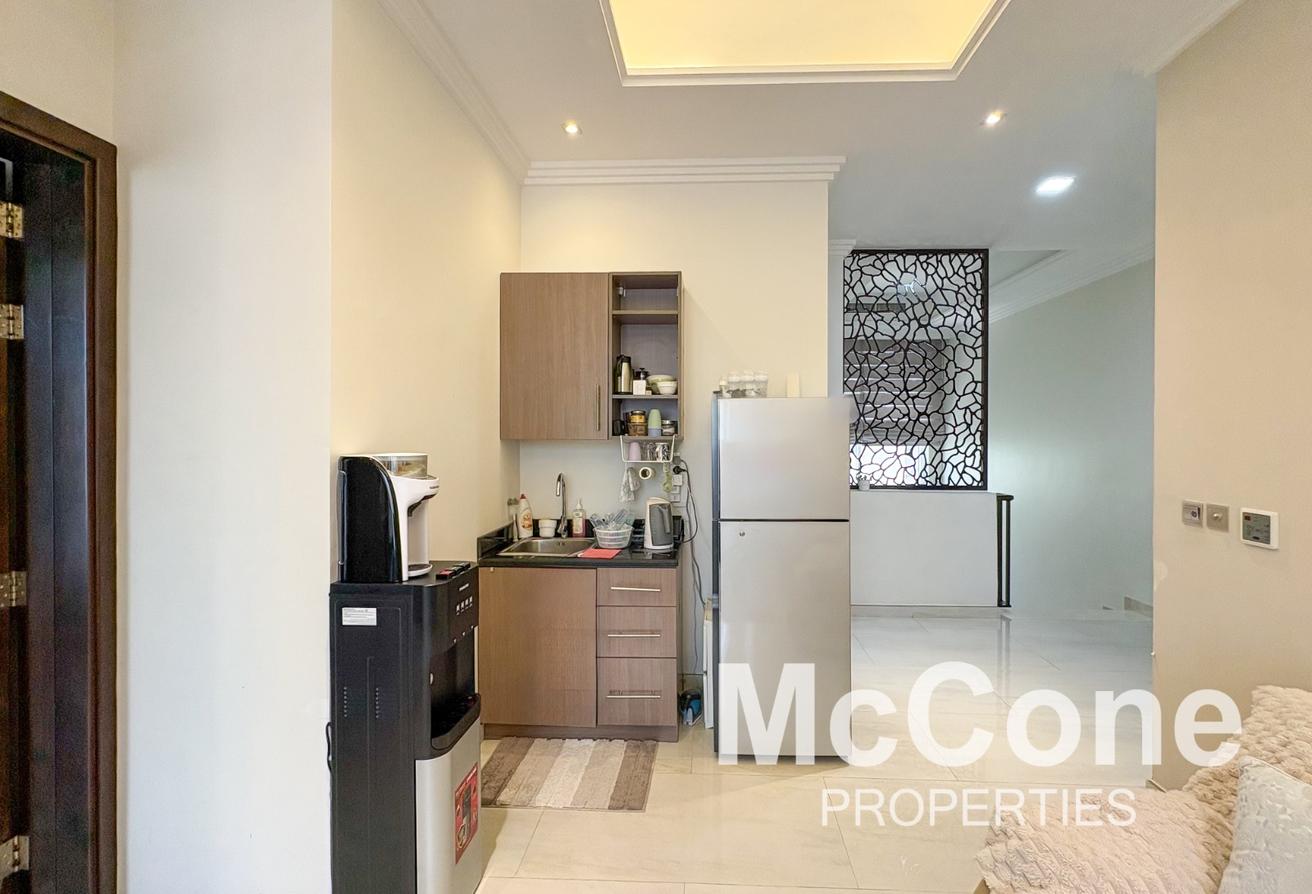 Custom Built | Corner | Office + 2 Maids Room photo 7