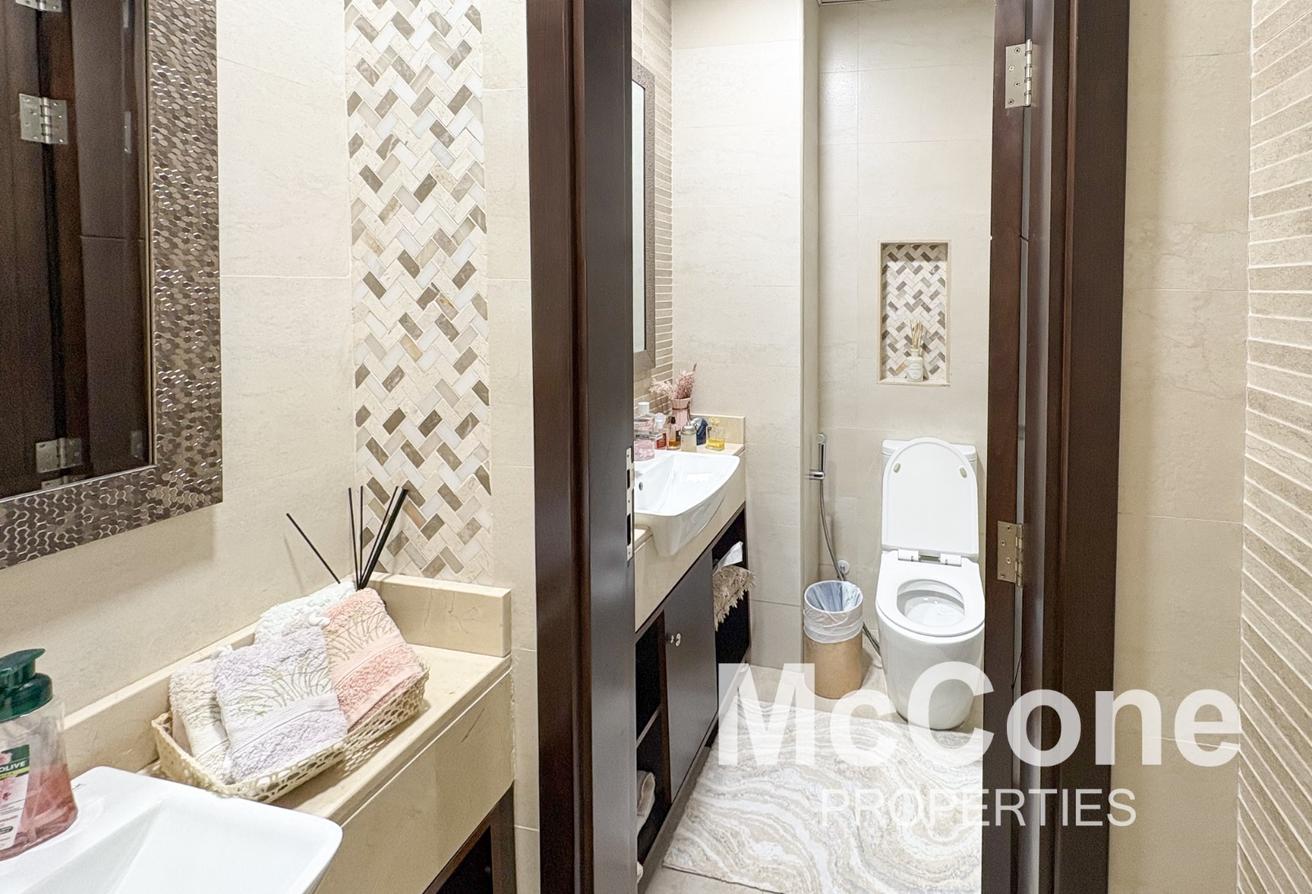 Custom Built | Corner | Office + 2 Maids Room photo 10