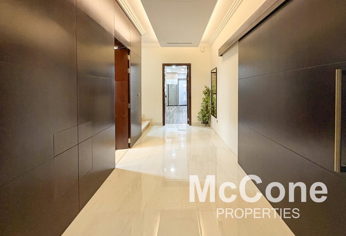 Custom Built | Corner | Office + 2 Maids Room photo 8