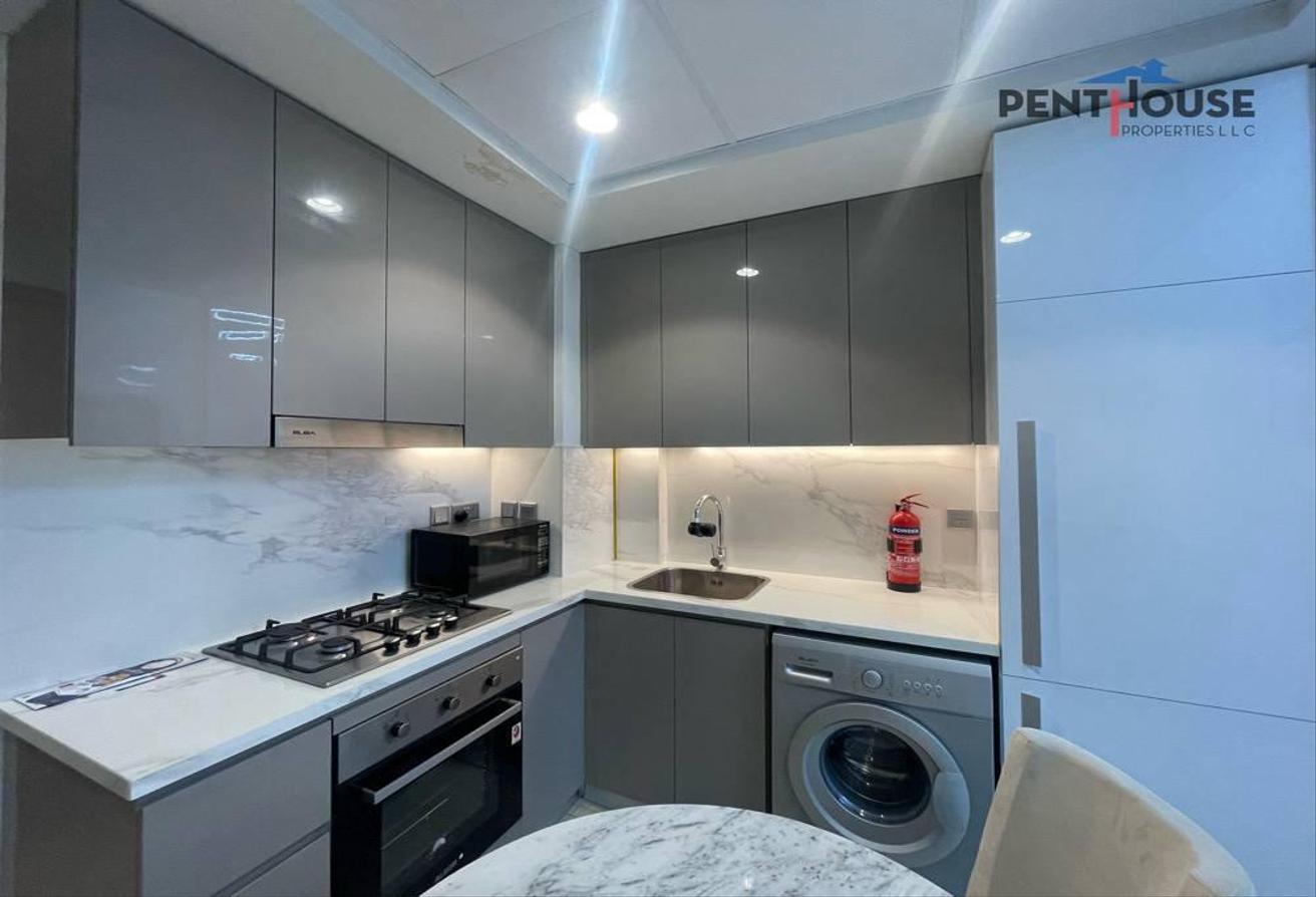 Nice Fully Furnish | Ready to Move | Prime Location photo 2