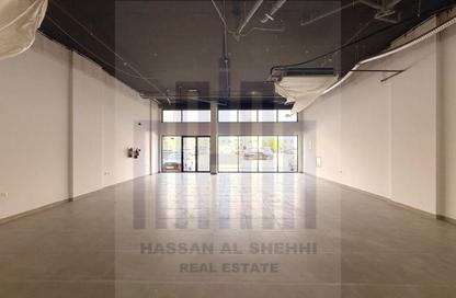 متجر - استوديو - 1 حمام للايجار في مبنى مويلح - مويلح - الشارقة متجر - استوديو - 1 حمام للايجار في مبنى مويلح - مويلح - الشارقة