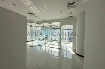 مكتب - استوديو للايجار في B2B  برج - الخليج التجاري - دبي