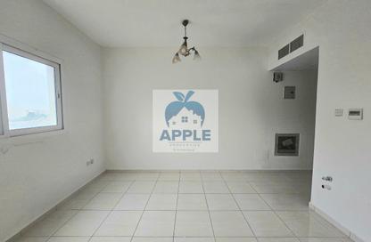 Apartment - Studio - 1 Bathroom for rent in Muwaileh 3 Building - Muwaileh - Sharjah