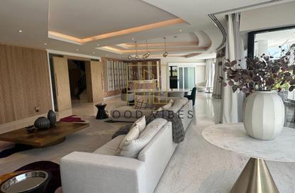 Villa - 5 Bedrooms - 6 Bathrooms for rent in Signature Villas Frond D - Signature Villas - Palm Jumeirah - Dubai