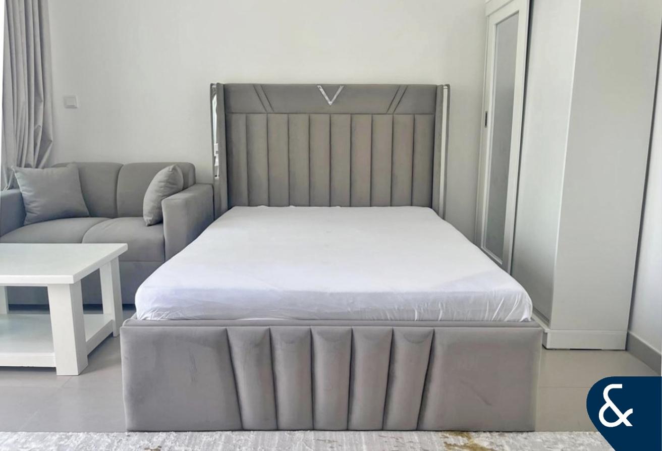 Furnished | Prime Location | Great Views photo 4