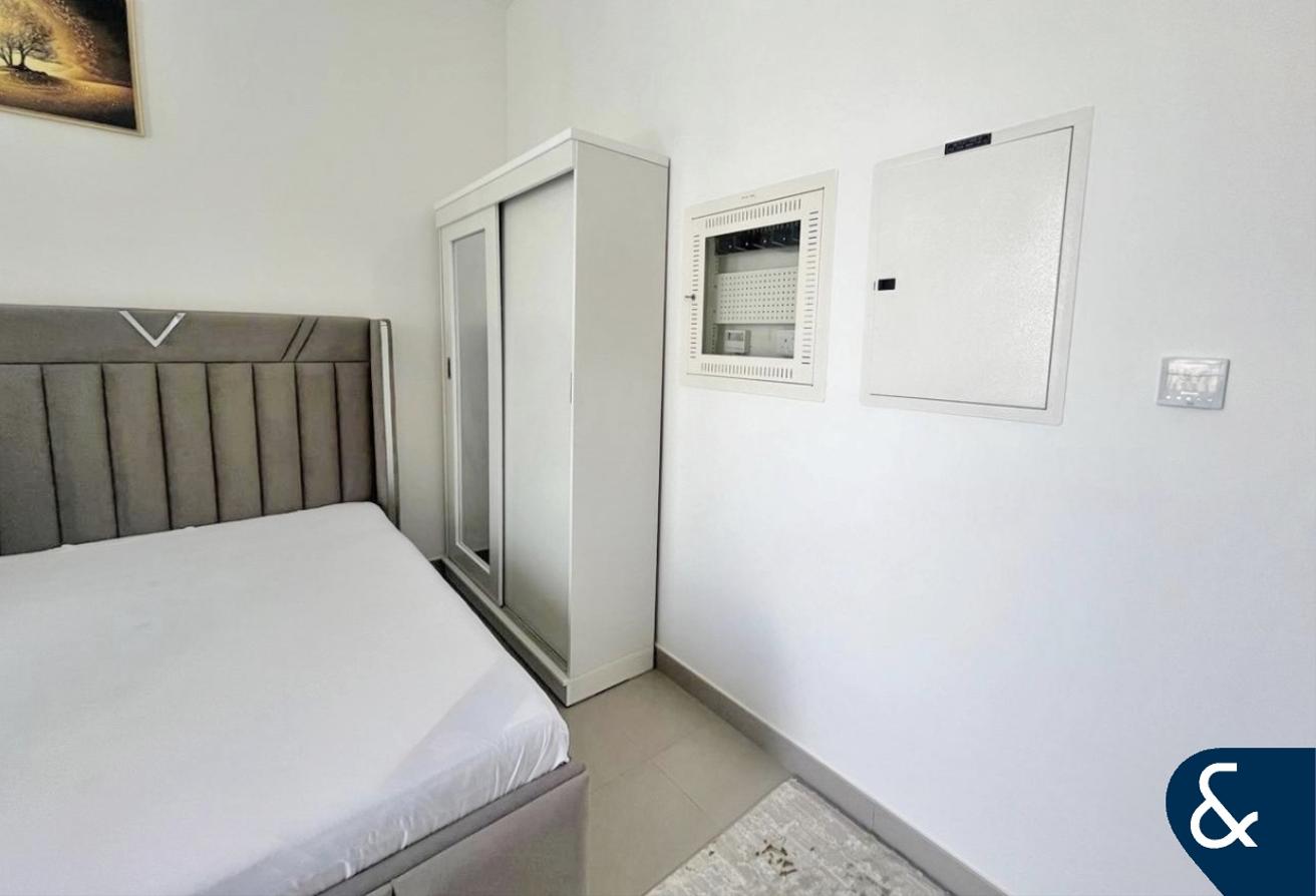 Furnished | Prime Location | Great Views photo 7