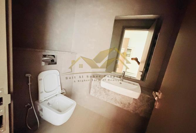 128373649 - Property Image 3