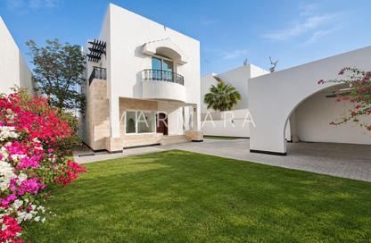 Villa - 3 Bedrooms - 3 Bathrooms for rent in Umm Suqeim 1 Villas - Umm Suqeim 1 - Umm Suqeim - Dubai