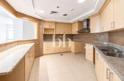 Apartment - 3 - 4 for rent in Al Haseer - Shoreline Apartments - Palm Jumeirah - Dubai