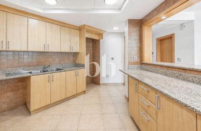 Apartment - 3 - 4 for rent in Al Haseer - Shoreline Apartments - Palm Jumeirah - Dubai