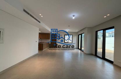 Apartment - 3 - 5 for rent in Bloom Living - Zayed City (Khalifa City C) - Khalifa City - Abu Dhabi
