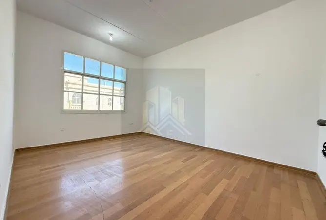 153743714 - Property Image 2