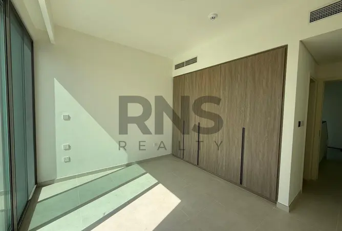 155573085 - Property Image 2