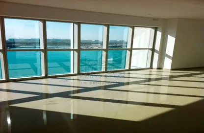 Apartment - 2 Bedrooms - 3 Bathrooms for rent in RAK Tower - Marina Square - Al Reem Island - Abu Dhabi