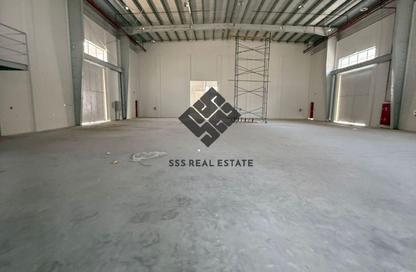 Warehouse - Studio - 4 Bathrooms for rent in Umm Dir - Umm Al Quwain