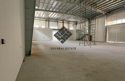 Warehouse - Studio - 4 Bathrooms for rent in Umm Dir - Umm Al Quwain