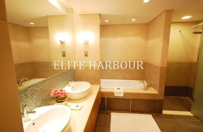 Apartment - 2 Bedrooms - 2 Bathrooms for rent in Marina Residences 6 - Marina Residences - Palm Jumeirah - Dubai