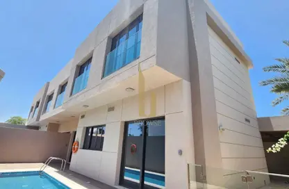 Villa - 4 Bedrooms - 4 Bathrooms for rent in Jumeirah 1 Villas - Jumeirah 1 - Jumeirah - Dubai
