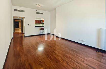 Apartment - 1 Bedroom - 2 Bathrooms for rent in Green Lakes Towers - JLT Cluster S - Jumeirah Lake Towers - Dubai