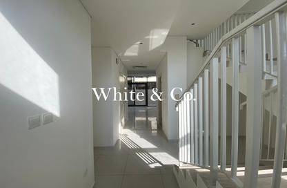 Villa - 3 - 5 for rent in Richmond - Damac Hills - Dubai