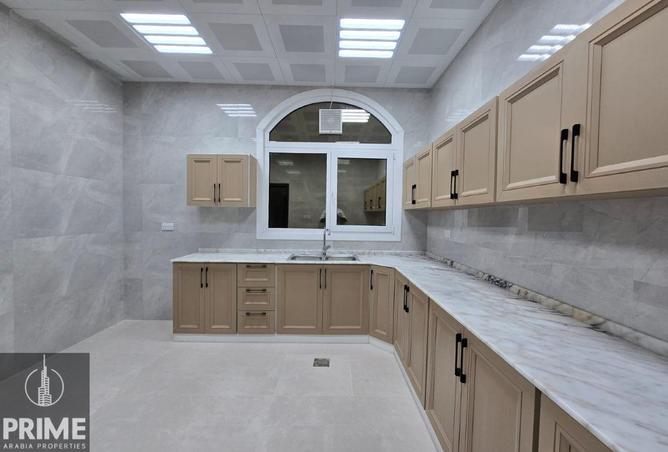 Brand New 2-Bhk Separate Entrance Mulhaq Free Addc