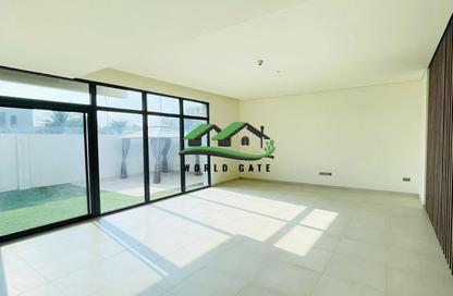 Villa - 4 Bedrooms - 5 Bathrooms for rent in West Yas - Yas Island - Abu Dhabi