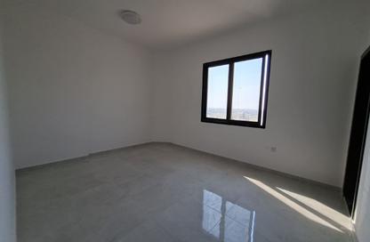 Apartment - 2 - 3 for rent in Al Jurf 3 - Al Jurf - Ajman